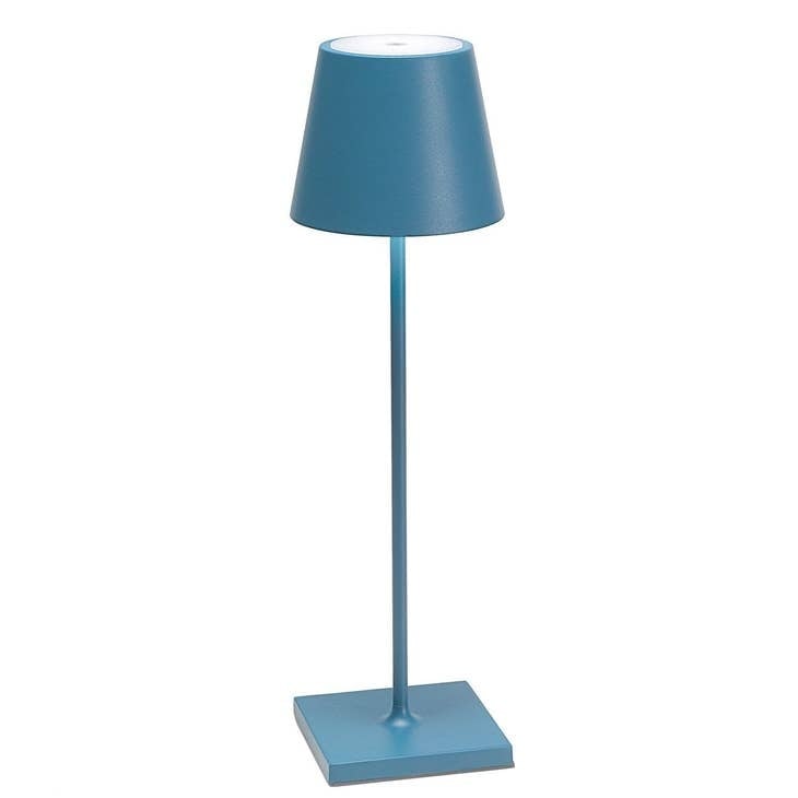 Poldina Pro cordless table lamp with die-cast aluminum body in powder-coated finish and square base.
