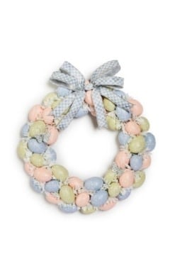 Round Cameo egg wreath with a cream-colored cameo finish.