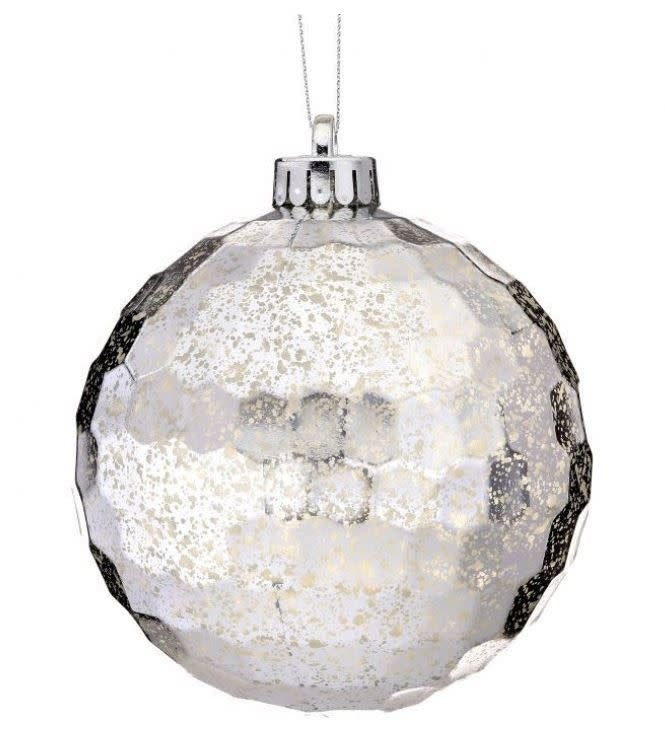 4.75-inch hammered mercury ball ornament with a reflective silver finish.