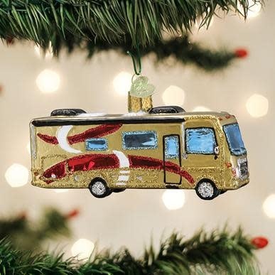 Class A motorhome ornament in cream with dark window decals