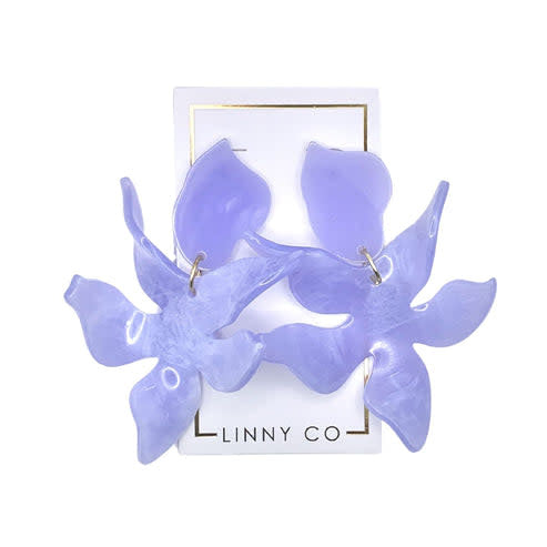 Silver Flora abstract floral drop earring with feather-light weight.