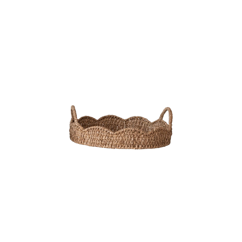 Round braided bankuan and rattan tray with a scalloped edge and two side handles.