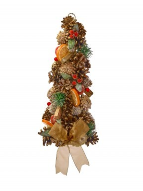 15.5-inch door tree made of pinecones, dried orange slices, red berries, and a gold ribbon bow.