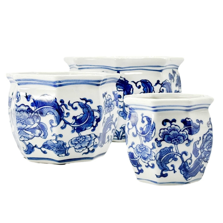 Round ceramic planter pot with blue and white floral Chinoiserie pattern and fluted ruffled edge