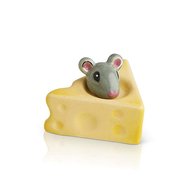 Mini cheese board shaped like a smiling face with eyes made from blue cheese.
