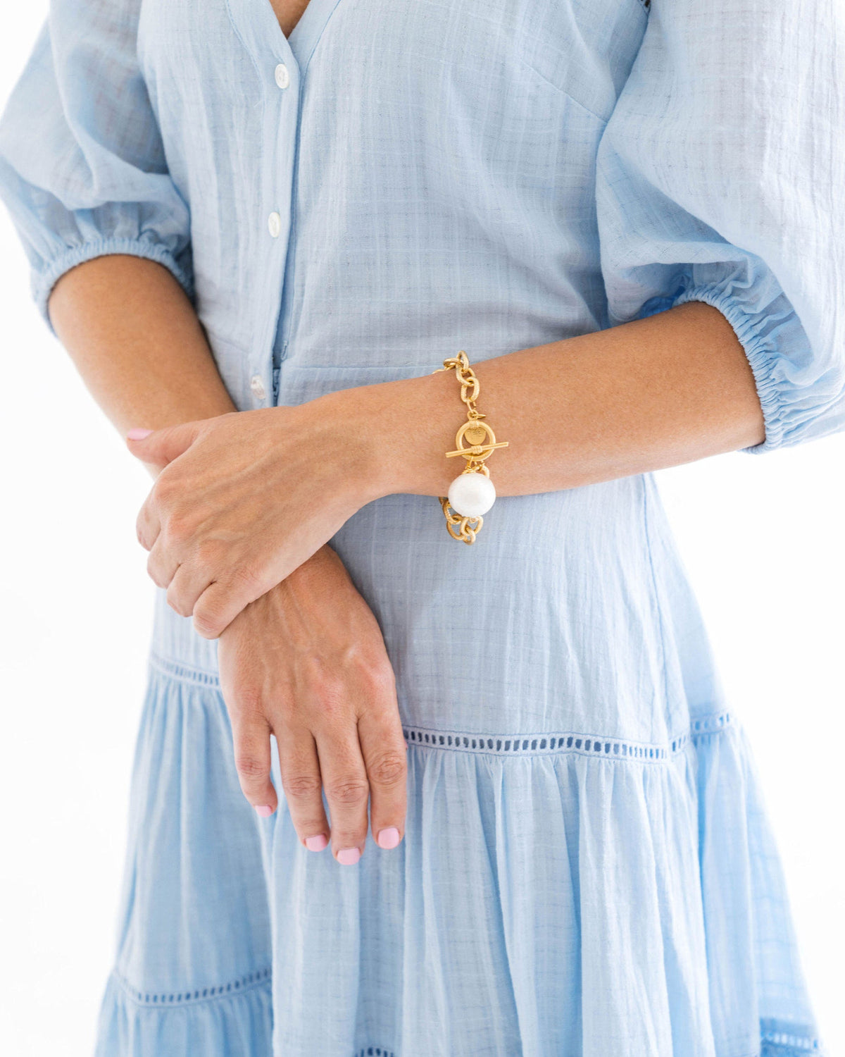 Triple-plated gold cotton pearl bracelet with toggle clasp