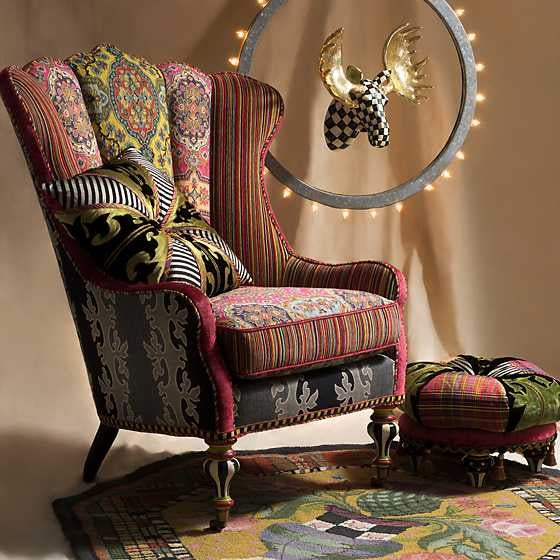 Hand-painted polyresin Courtly Check small moose head with leaf-green ears and sun-gold antlers in a checkered pattern.