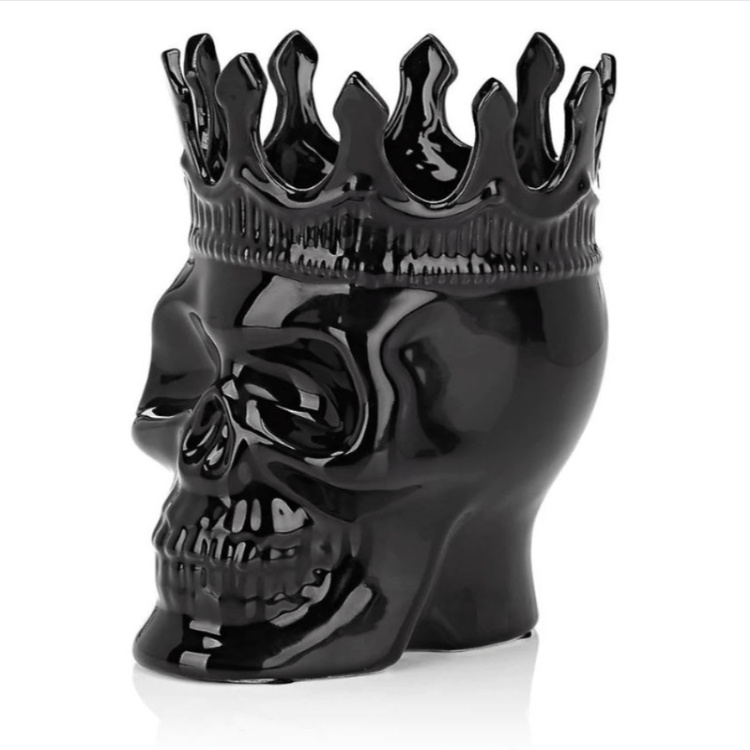 Black Dantés Skull in Secret Sucré candle with a skull pattern silhouette