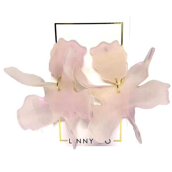 Silver Flora abstract floral drop earring with feather-light weight.