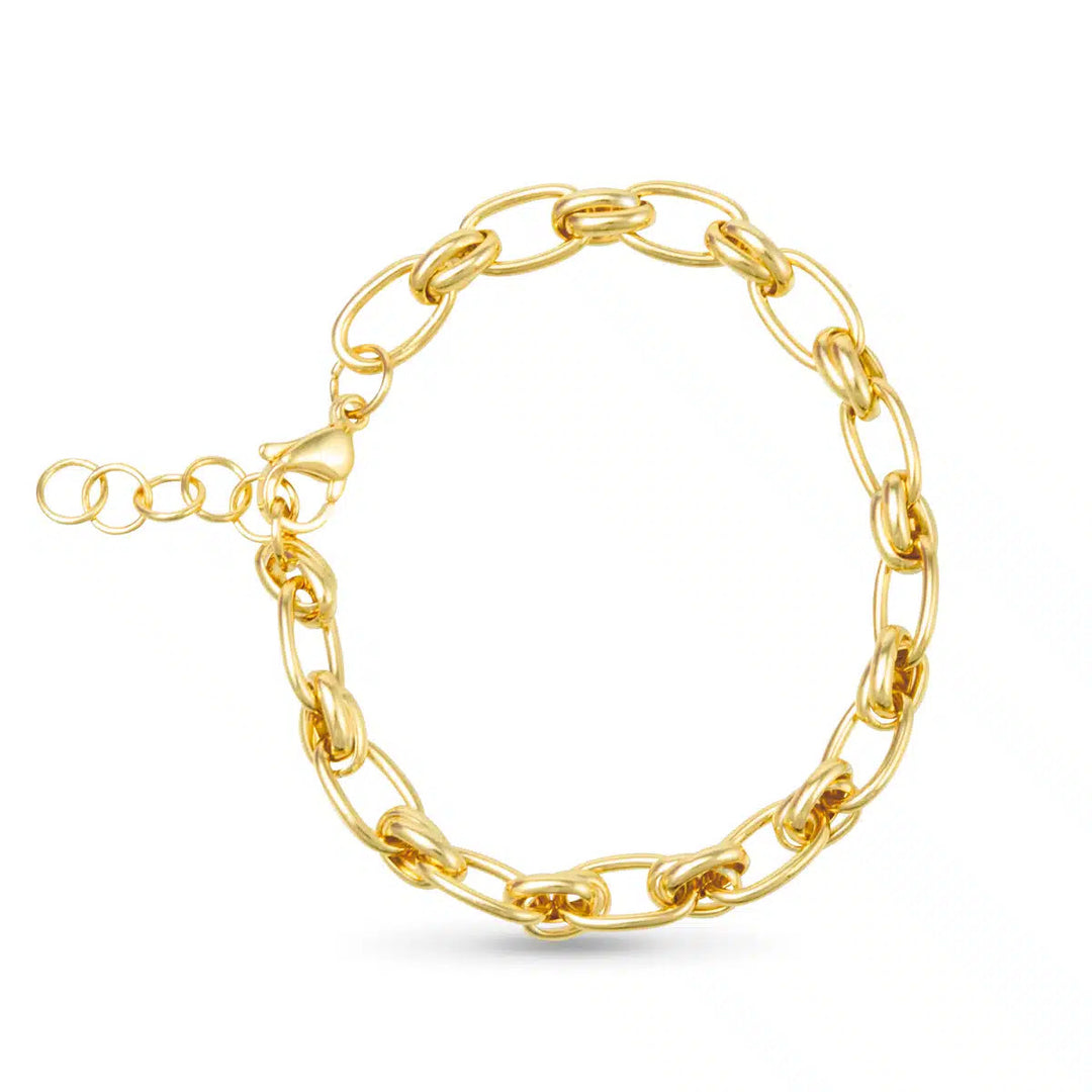 Simone Bracelet in polished gold featuring a classic chunky link design with an adjustable clasp.