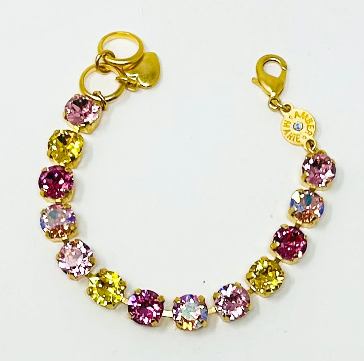 Gold classic bracelet featuring a Tampa-inspired chain link design with polished finish.