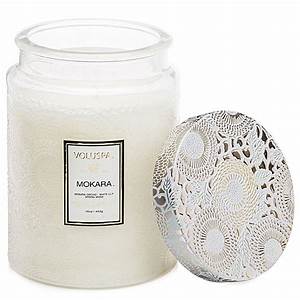 Large jar candle with natural wick in neutral tone