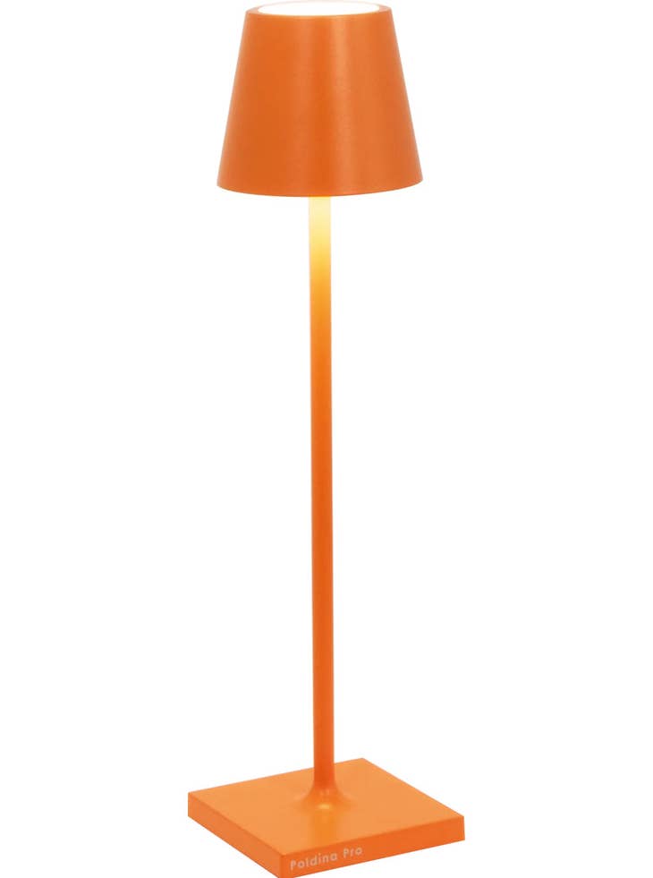 Die-cast aluminum cordless table lamp with polycarbonate diffuser in powder-coated finish