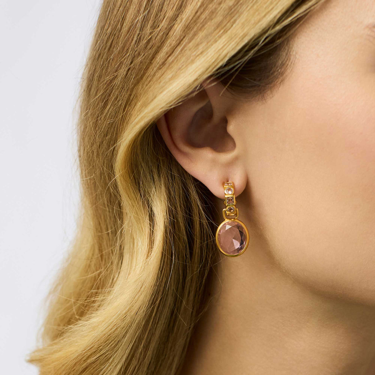 Jolie hoop earring with charm in gold plate featuring imported glass stones