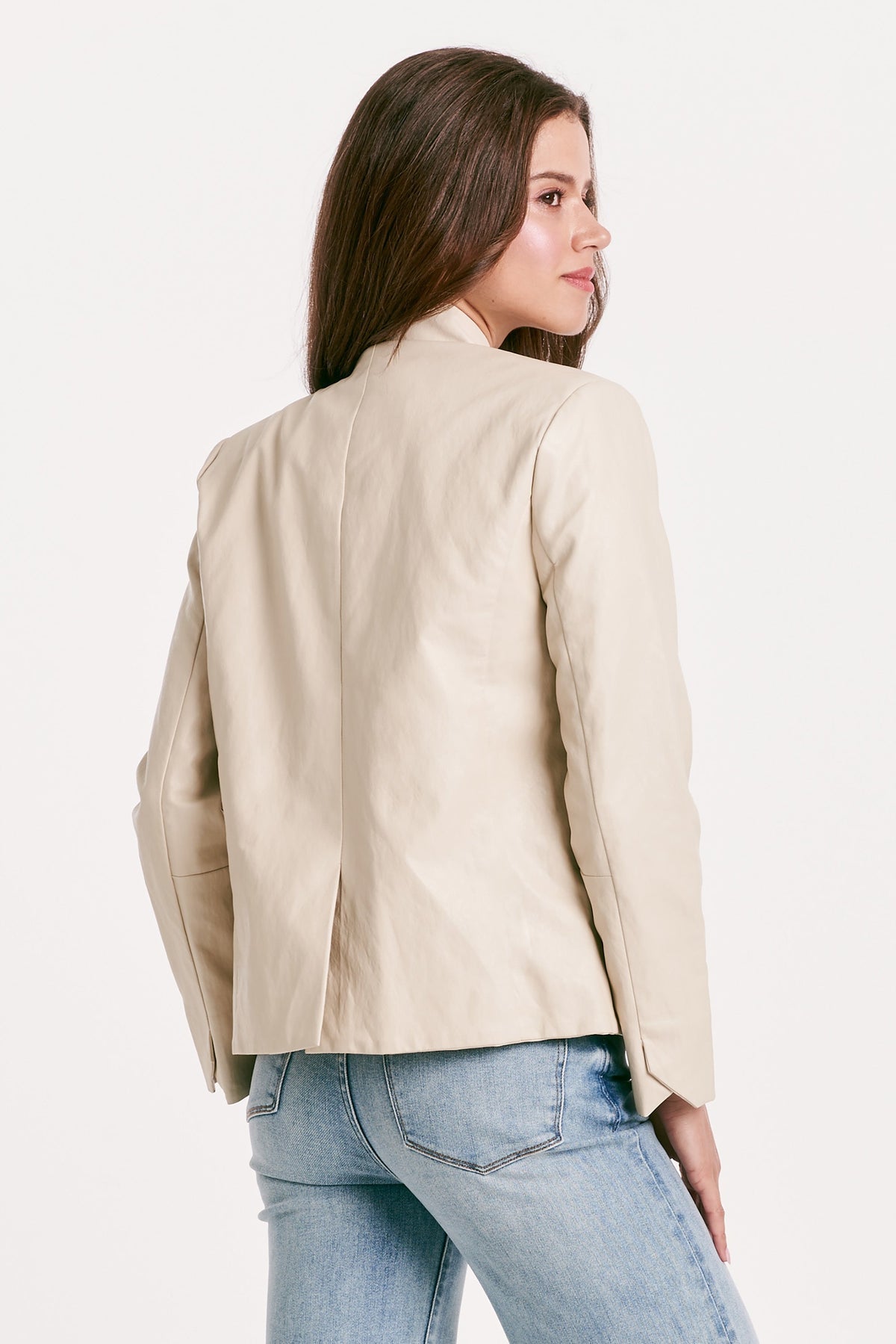 Jane Trinity blazer jacket in vegan leather with a structured fit.