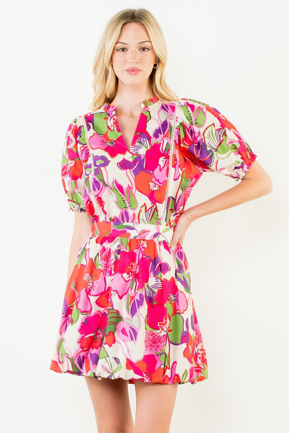 Riley Short Sleeve Floral Print V-Neck Top