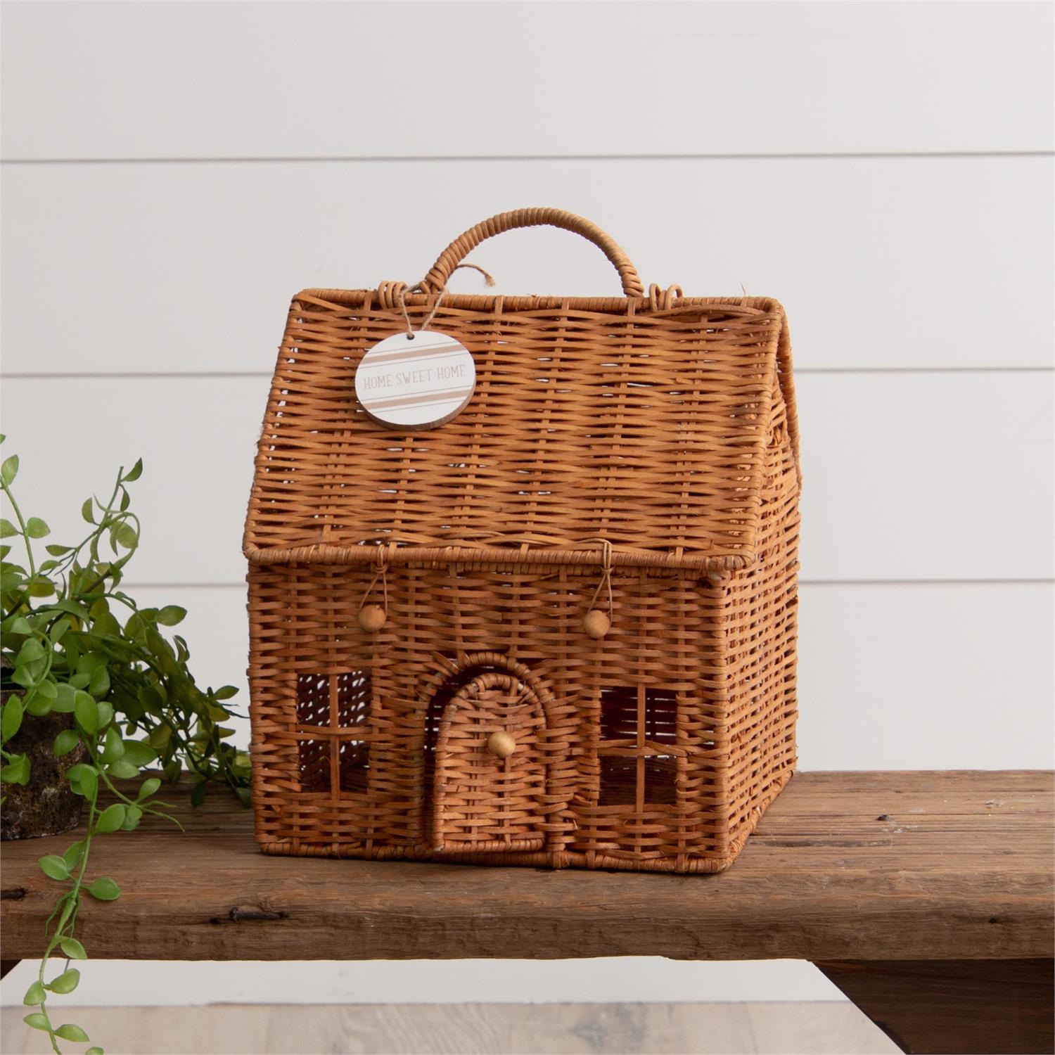 Woven chipwood basket with handle in natural brown tones