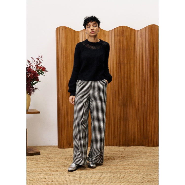 Trishia Pivoine Sweater