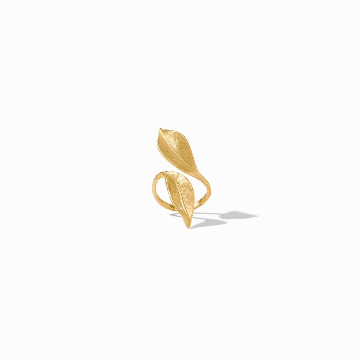 Willow Statement ring in gold with an adjustable band featuring a sculptural willow branch silhouette.