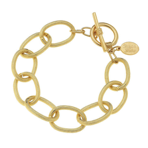 Front view of a lightweight Susan Shaw gold chain bracelet with an 8-inch length and toggle clasp.