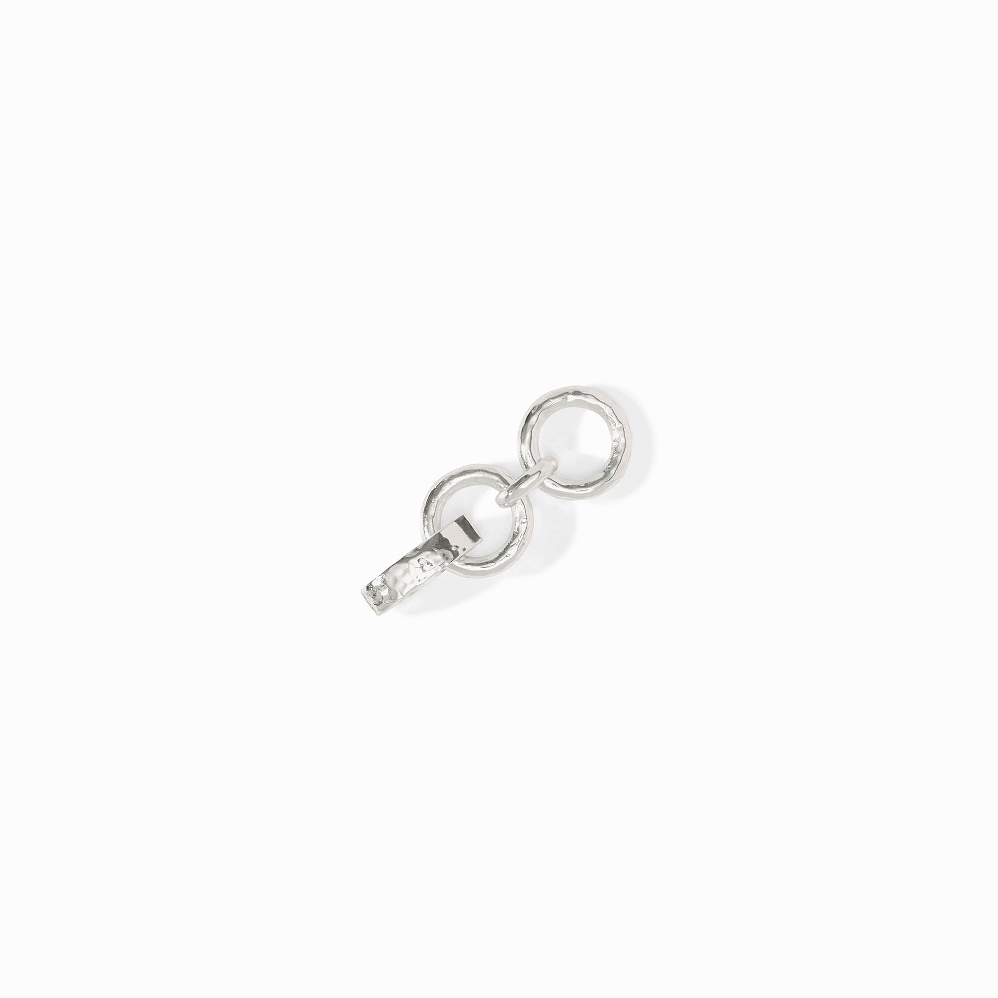 Hammered link extender in pure silver plate featuring three interconnected textured rings.
