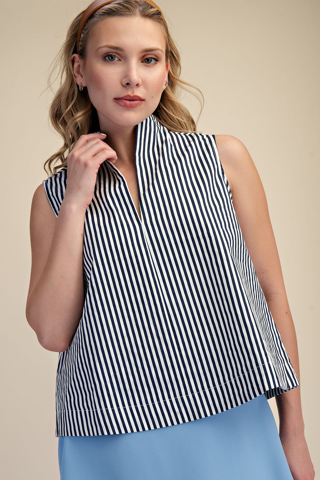 Amy Stand Collar Slit V-neck Sleeveless Stripe Top