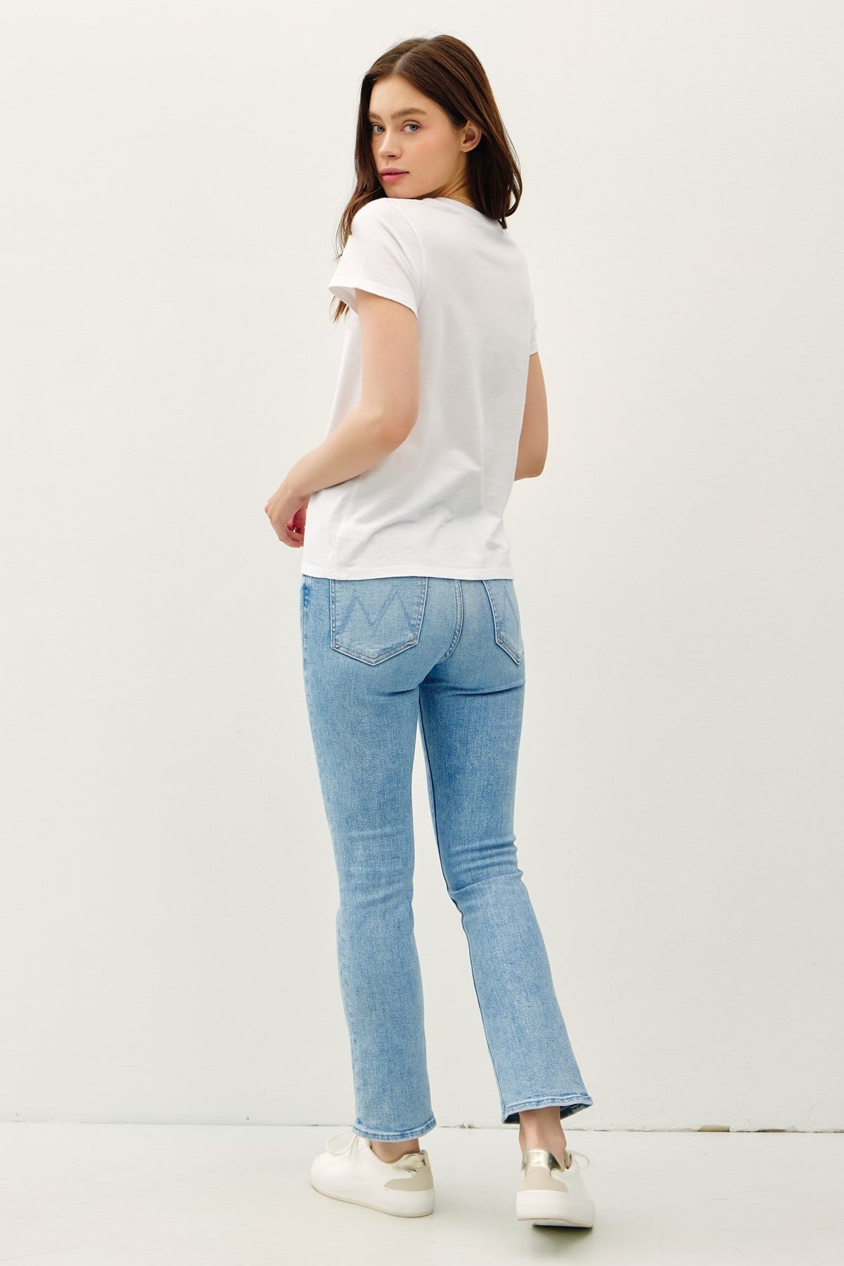 Leilani Classic Cut acid-wash cotton t-shirt in light blue with a relaxed silhouette and crew neck.