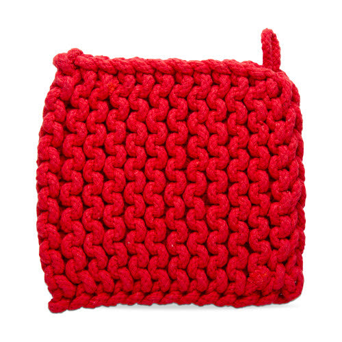 Round white cotton crochet trivet with scalloped edges.