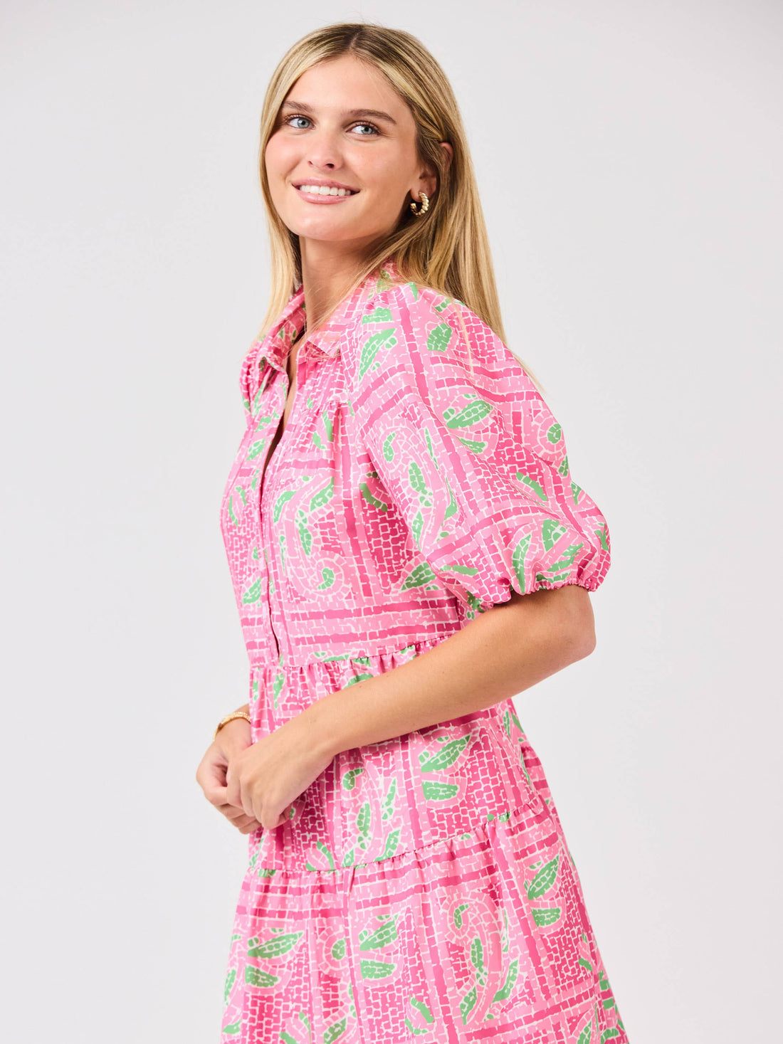 Eloise Trellis Tiles dress in light woven fabric with short sleeves, tiered midi silhouette, and tailored shape.