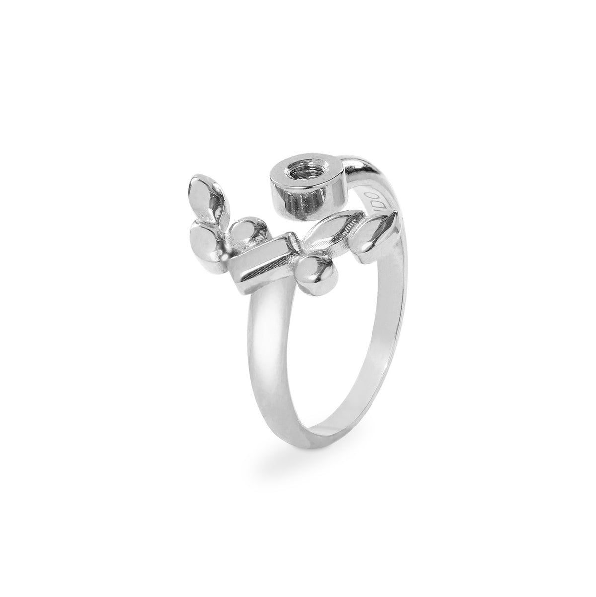 Adjustable Basic Ring Florale in silver with a delicate floral pattern on the band.