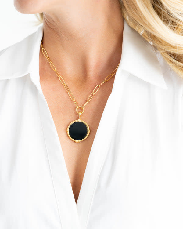 Ida paperclip necklace featuring a flush stone pendant on a lightweight chain.