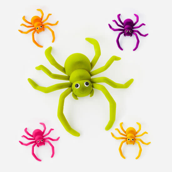 Black flocked giant spider wreath decoration made with KD and PVC materials.