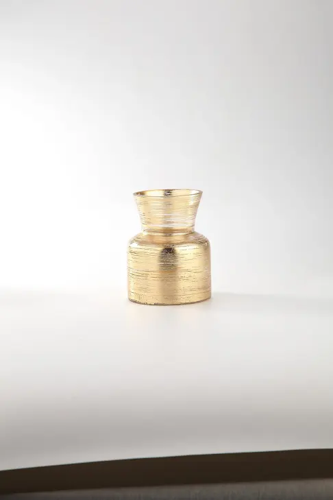 6-inch glass vase with a square silhouette.