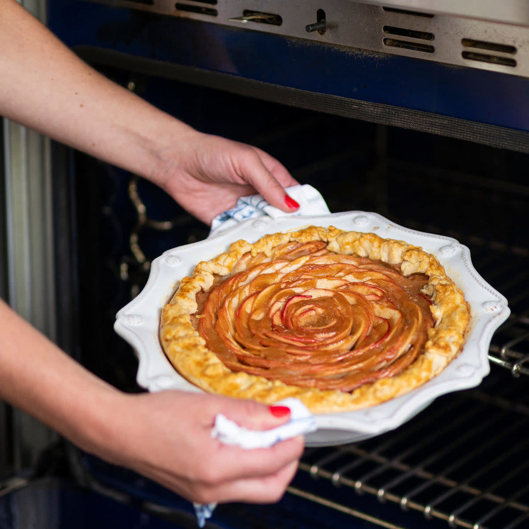 Berry & Thread Pie Dish - Whitewash