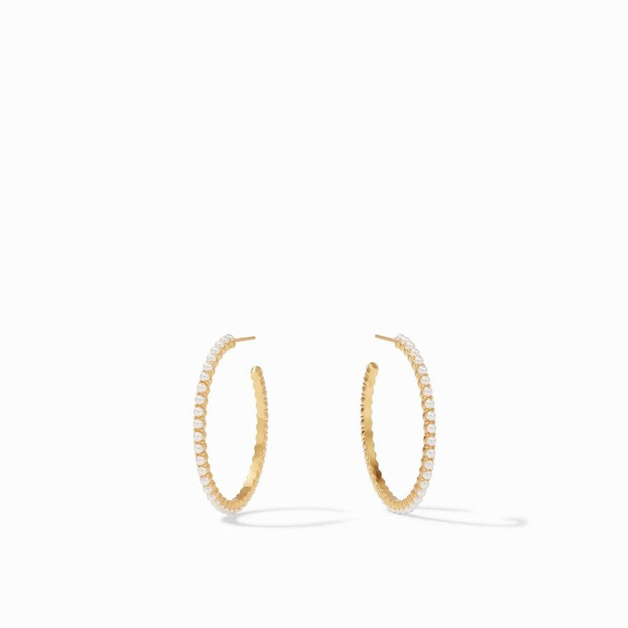 Medium Juliet hoop earring in gold with a pearl accent