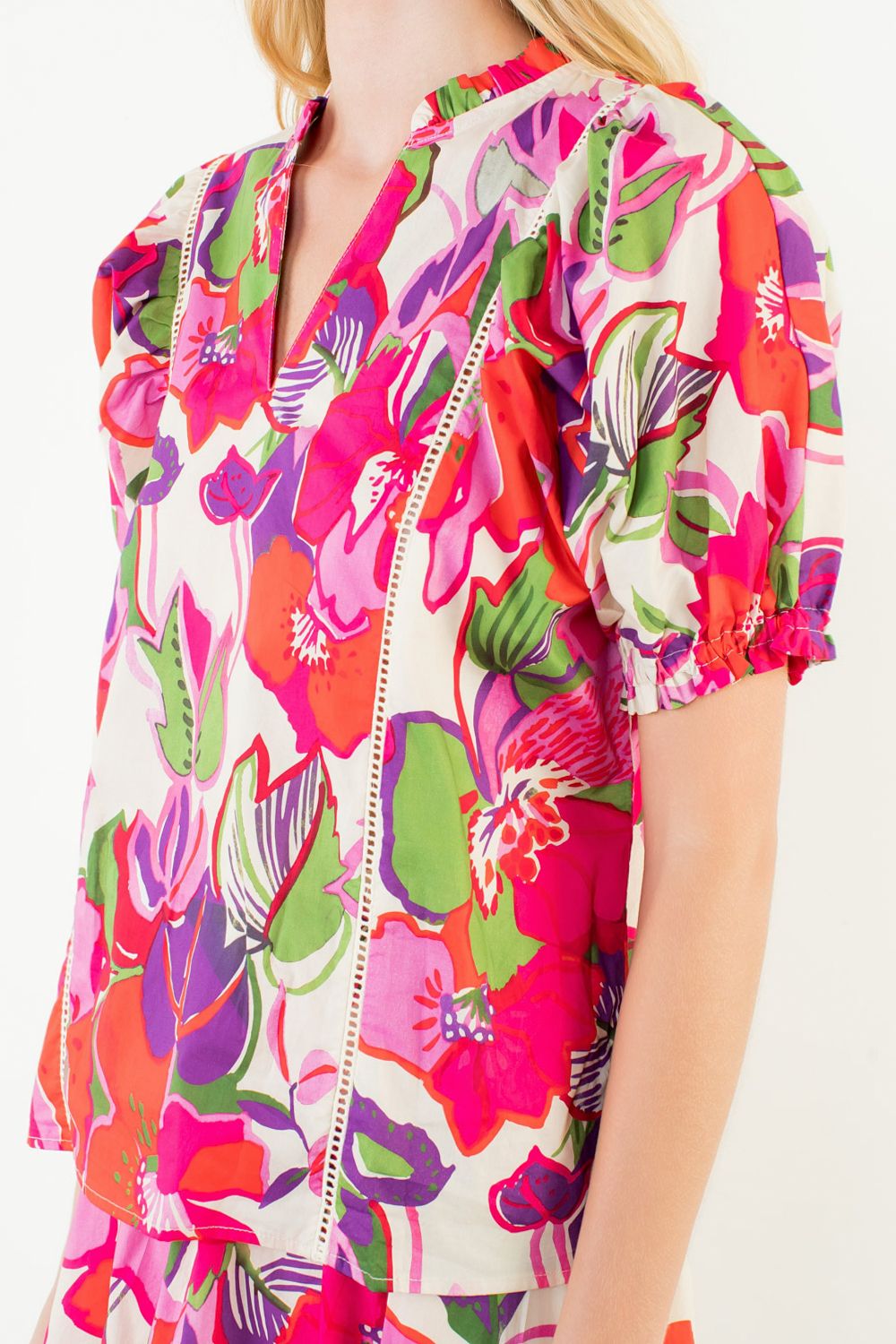 Riley Short Sleeve Floral Print V-Neck Top