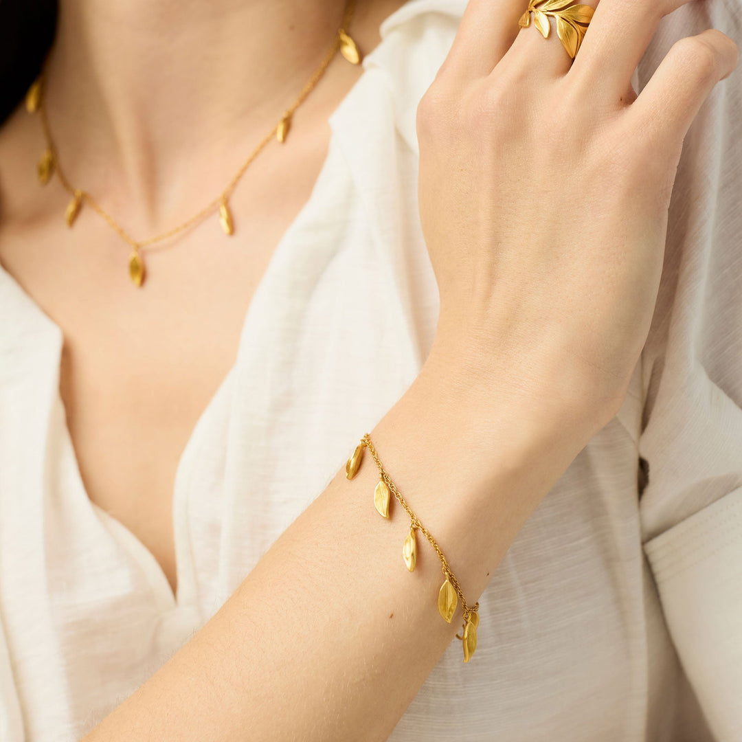 Willow Delicate Charm Bracelet Gold