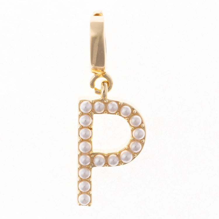 Avery charm featuring an 18k gold-plated letter P set with small white pearls.