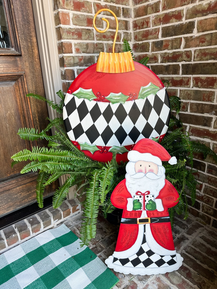 Elegant Ornament Yard stake in silver metal with a decorative floral pattern silhouette.