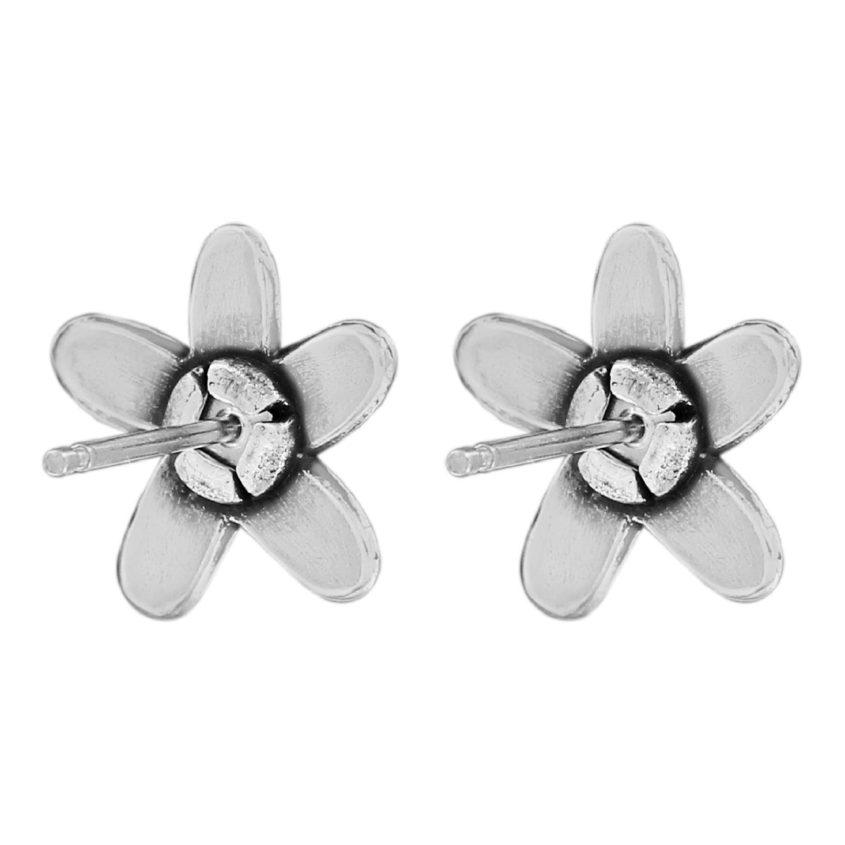 Silver-plated mini post earrings featuring hand-enameled white daisy flowers with a silver-white finish.