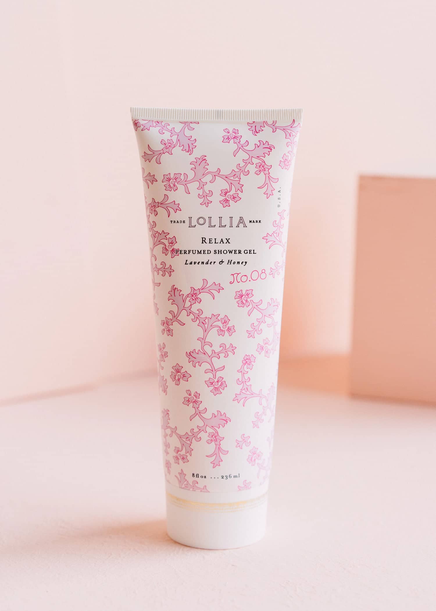 Satin-touch tube Relax Perfumed Shower Gel with lavender honey blossom floral notes