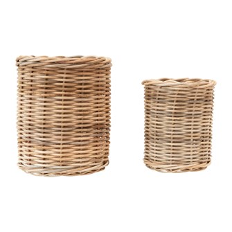 Round hand-woven wicker basket in natural color with a cylindrical shape.