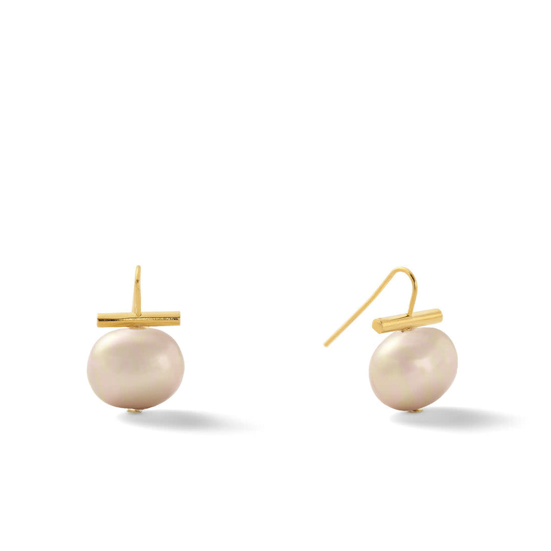 Medium Pebble Pearl Ear Wire