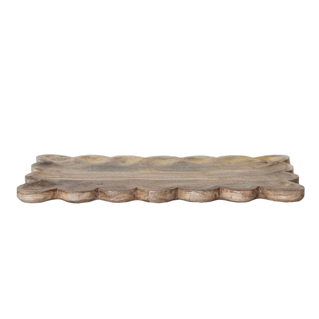 Natural mango wood serving tray with scalloped edge