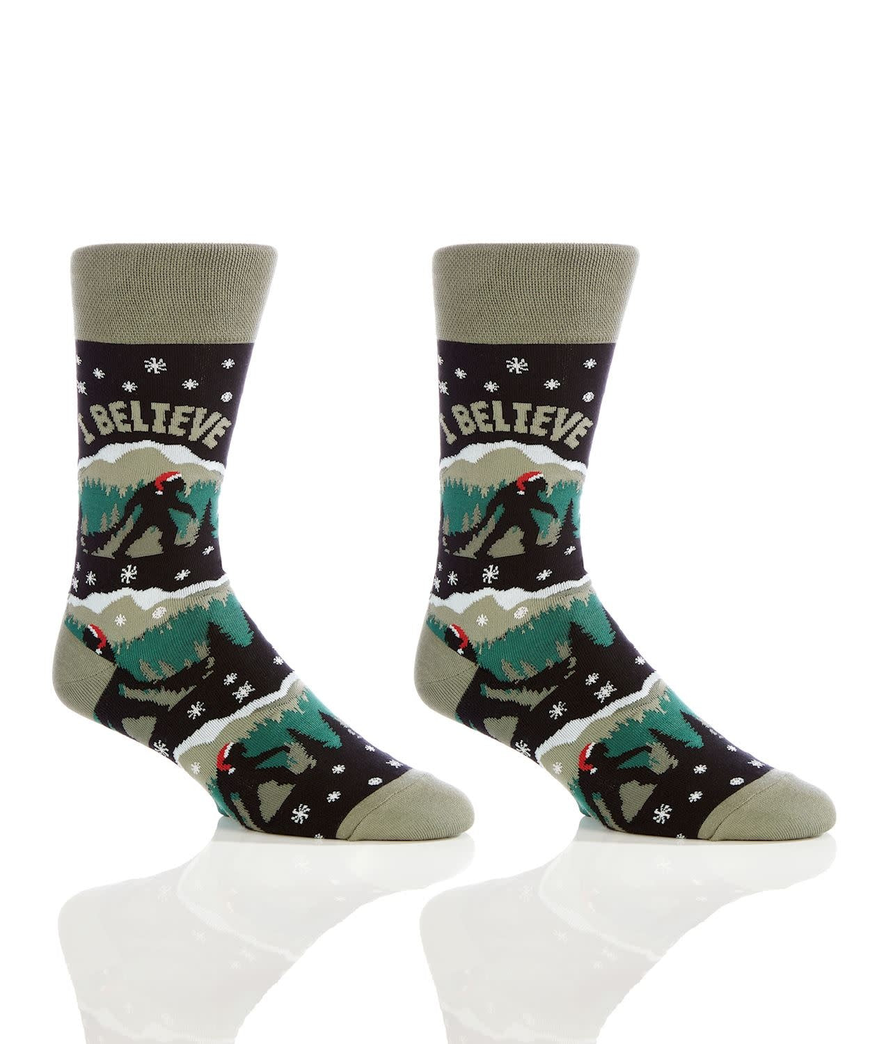 Men's crew sock in white cotton with 'I Believe' sentiment print pattern.