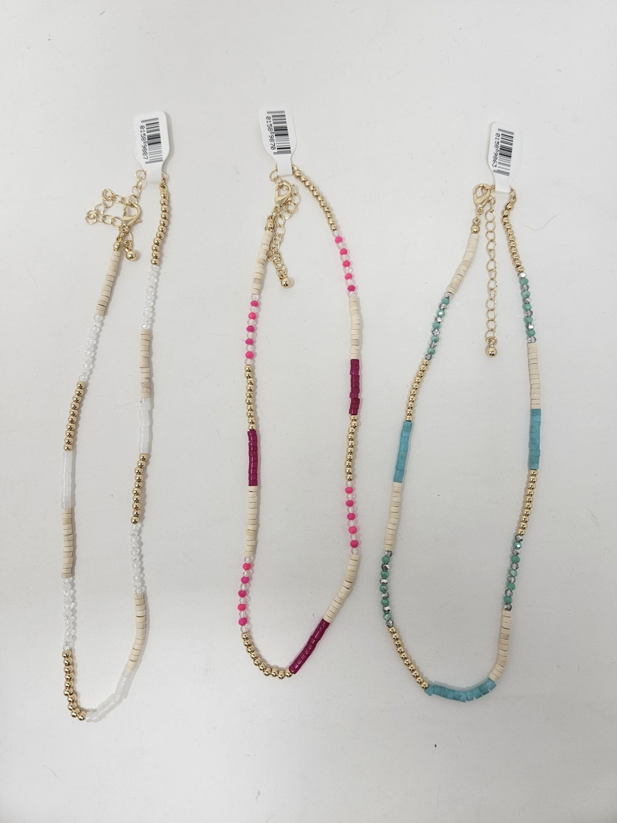 Alice choker necklace featuring a delicate chain with a central pendant.