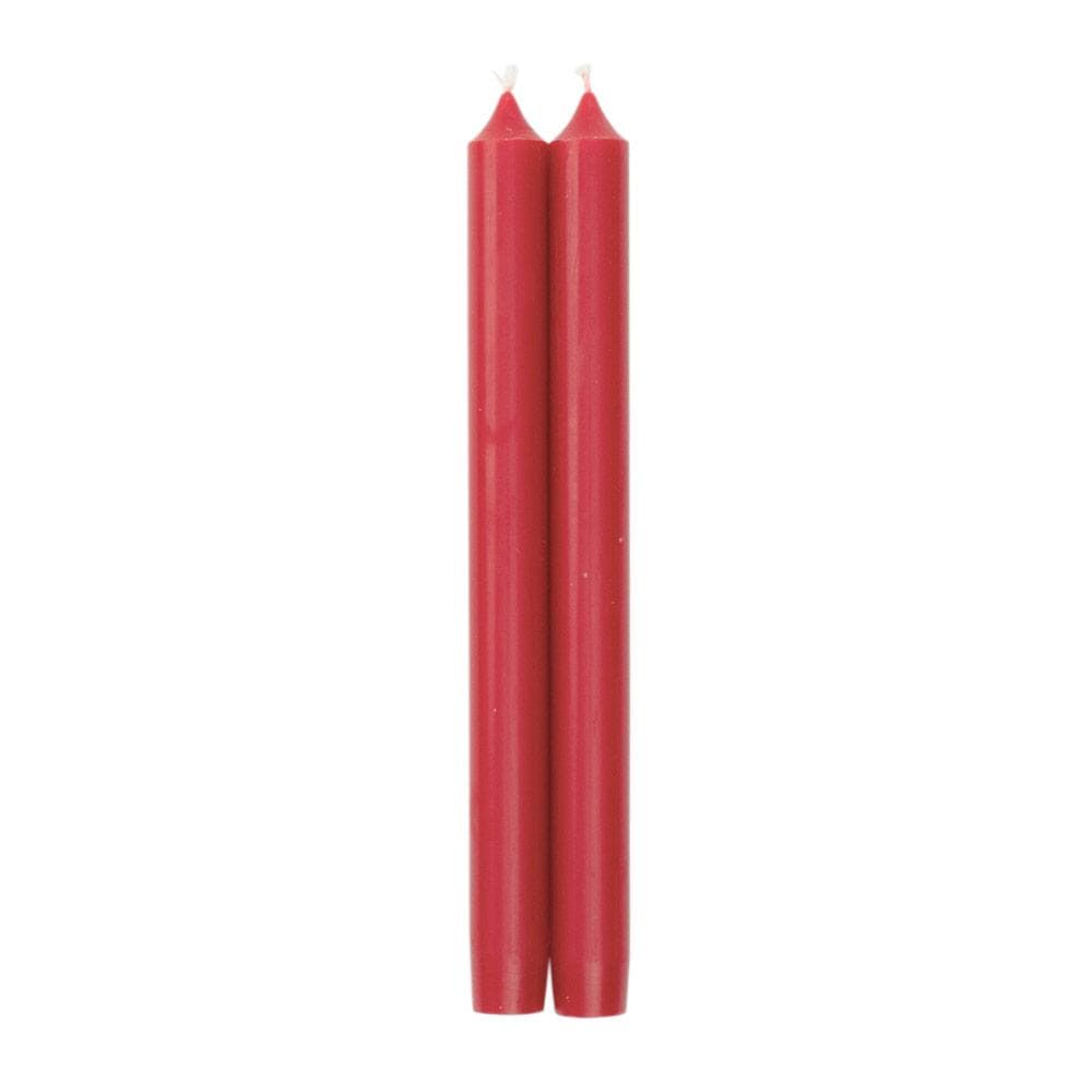 Tapered crown candle in cream paraffin and palm wax blend with lead-free cotton wick.