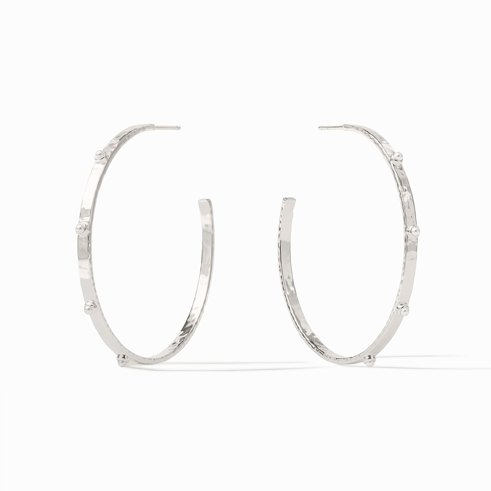 Medium silver hoop earring with hammered texture and reconstituted gemstone accents.