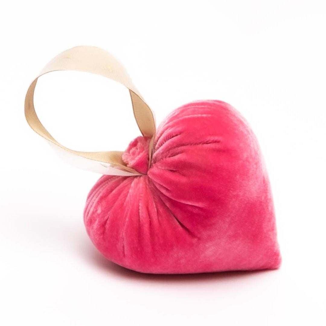 Velvet Heart w/Ribbon