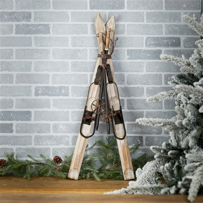 Pair of Skis w/Poles